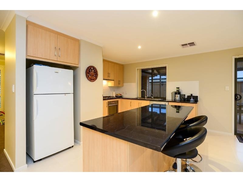 14 Telegraph Road, Seaford Meadows SA 5169