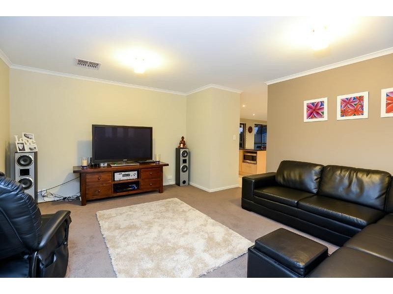 14 Telegraph Road, Seaford Meadows SA 5169