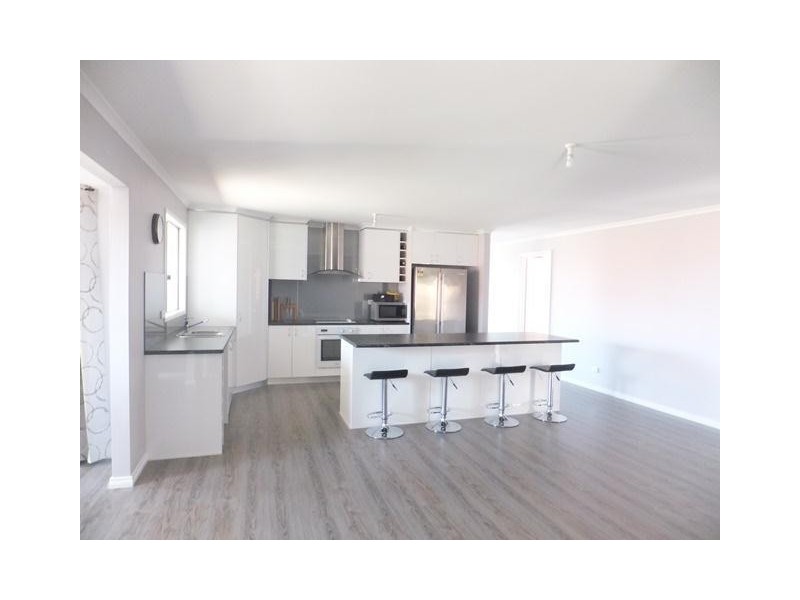 82 George Francis Drive, Mount Compass SA 5210