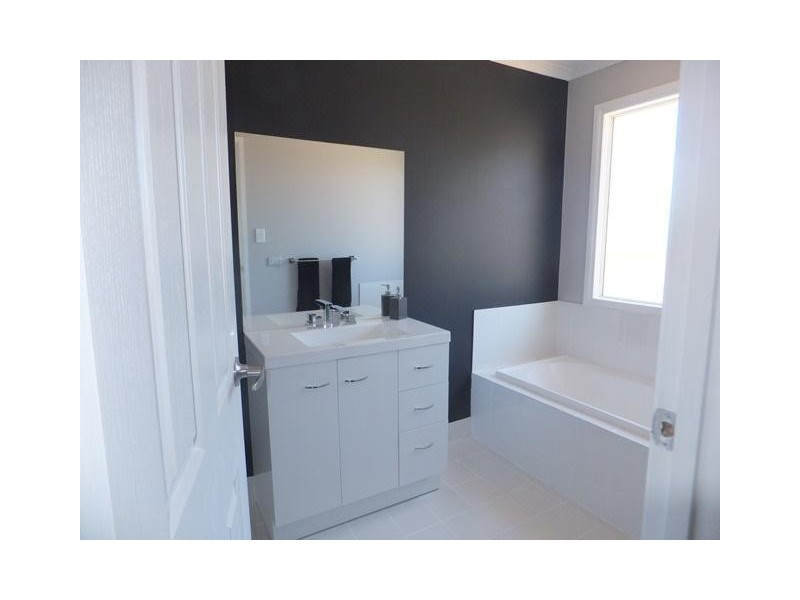 82 George Francis Drive, Mount Compass SA 5210