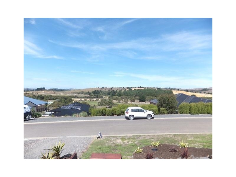 82 George Francis Drive, Mount Compass SA 5210