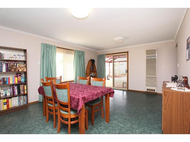 1 Cove Circuit, Seaford Rise SA 5169