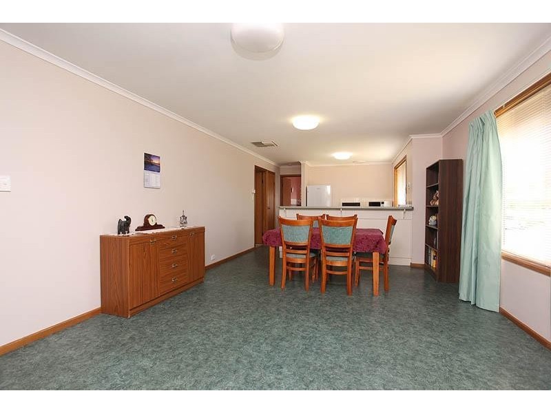 1 Cove Circuit, Seaford Rise SA 5169