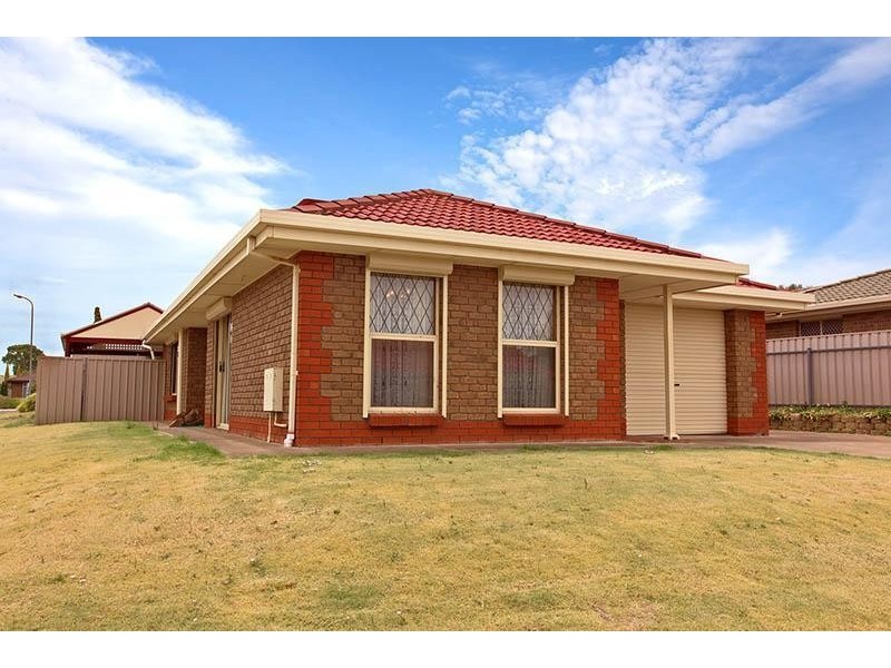 1 Cove Circuit, Seaford Rise SA 5169