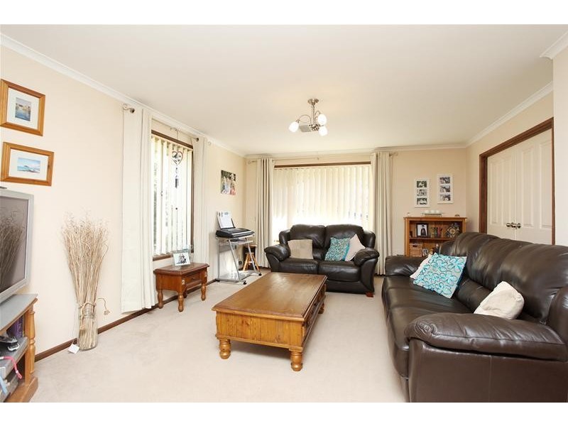 1 Coral Court, Seaford Rise SA 5169