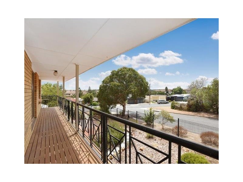 2 Sunnyside Avenue, Maslin Beach SA 5170