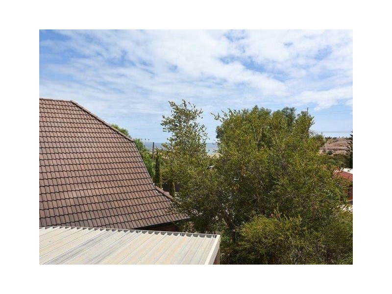 2 Sunnyside Avenue, Maslin Beach SA 5170