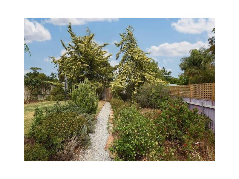 2 Sunnyside Avenue, Maslin Beach SA 5170