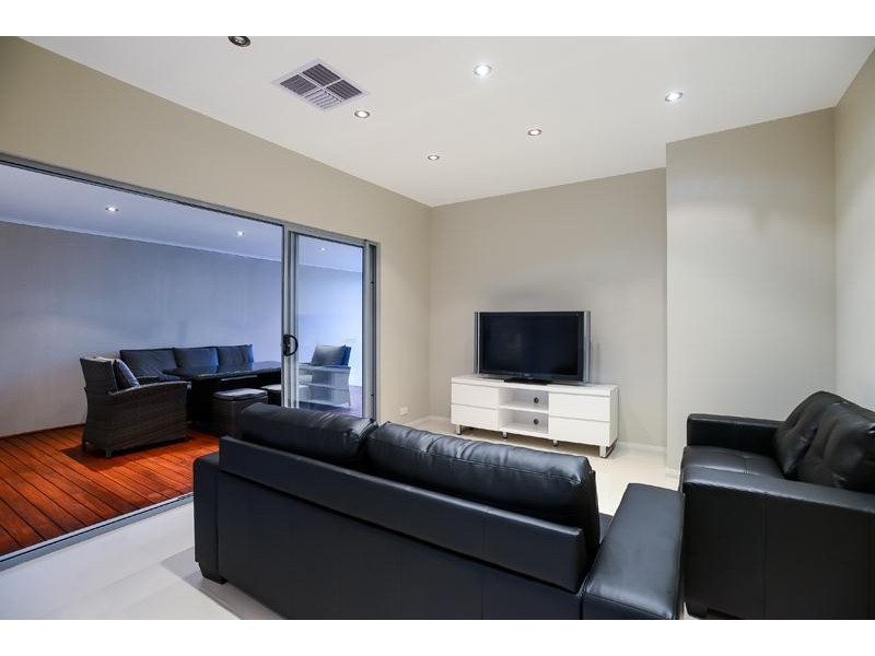 32 Penzance Avenue, Christies Beach SA 5165