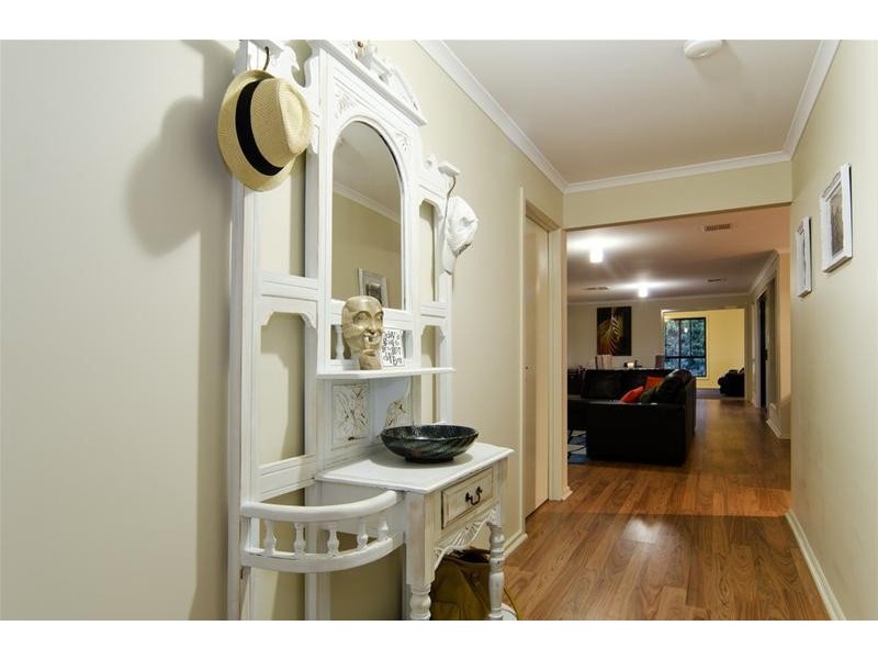 8 Cuttle Street, Aldinga Beach SA 5173