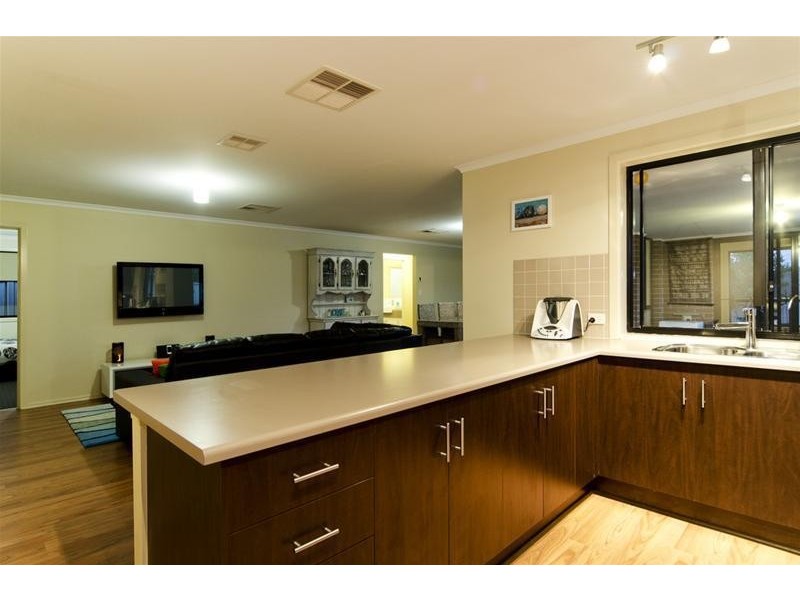 8 Cuttle Street, Aldinga Beach SA 5173