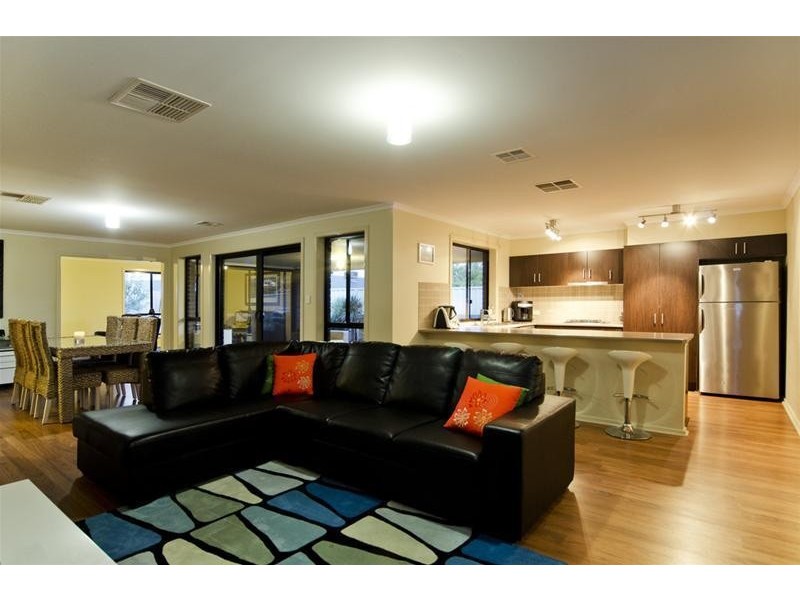 8 Cuttle Street, Aldinga Beach SA 5173