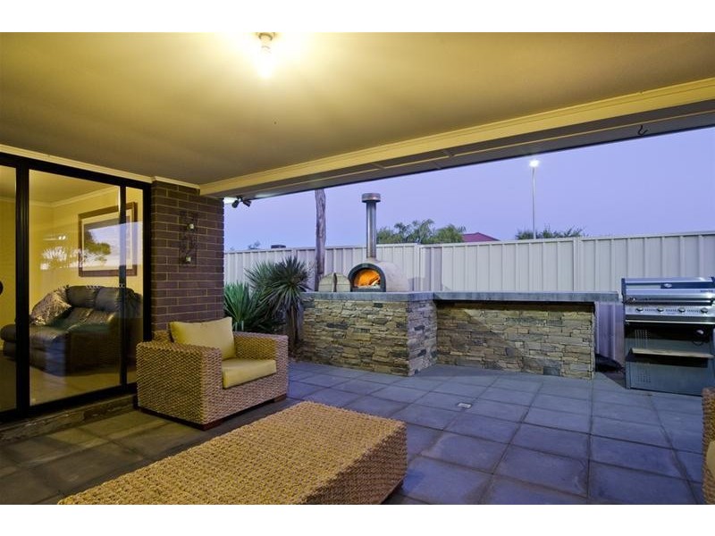 8 Cuttle Street, Aldinga Beach SA 5173