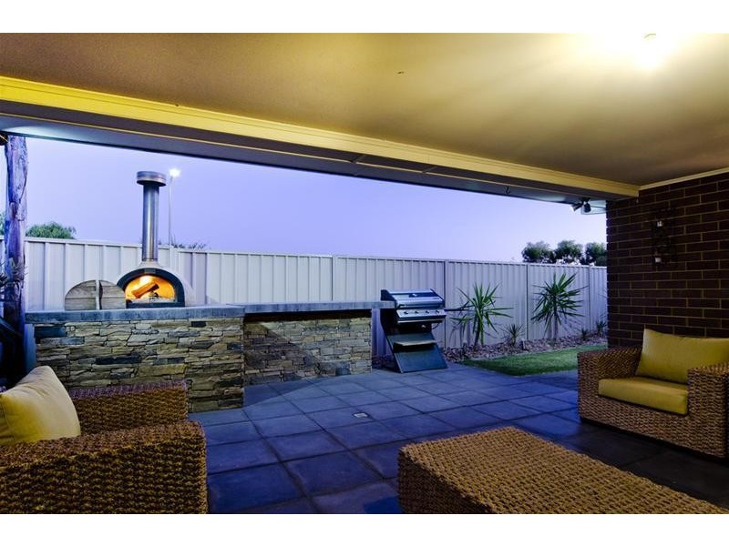 8 Cuttle Street, Aldinga Beach SA 5173