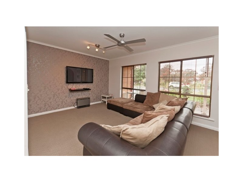 3 Evelyn Sturt Drive, Willunga SA 5172