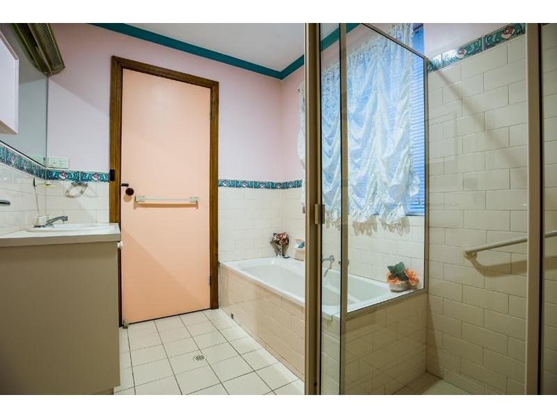 6 Beechwood Grove, Seaford SA 5169