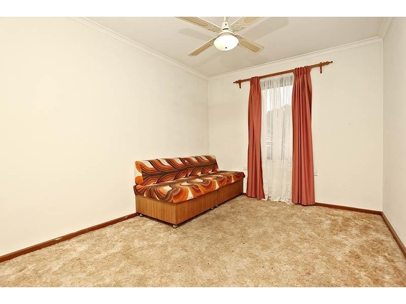 16 Vilna Crescent, Hackham West SA 5163