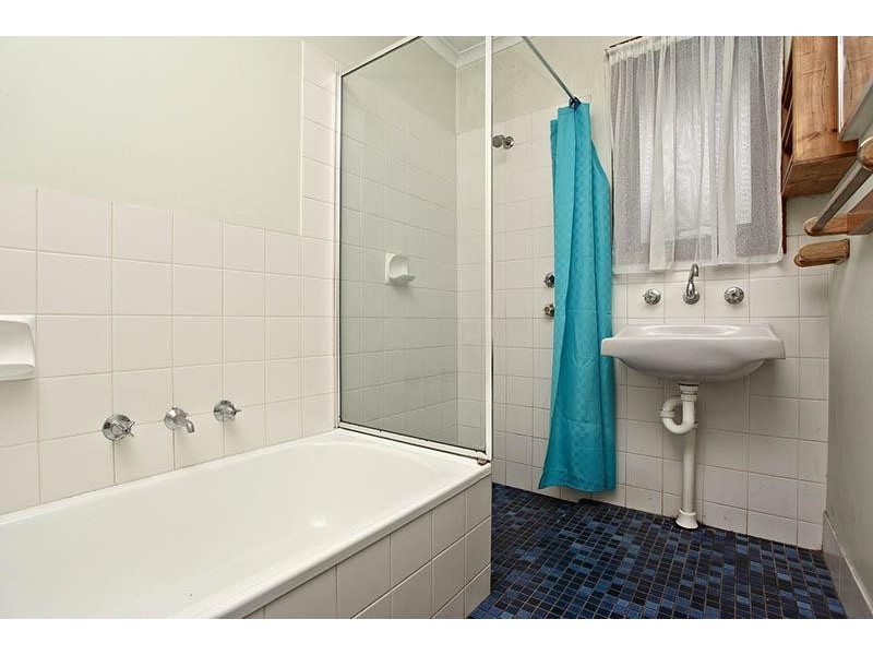 16 Vilna Crescent, Hackham West SA 5163