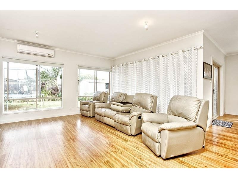 18 Jaguar Avenue, Port Willunga SA 5173