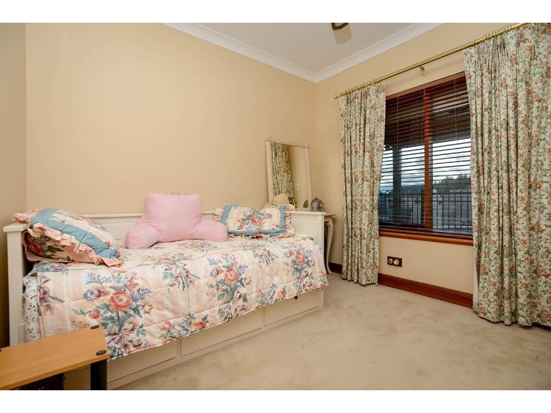 48 Dalkeith Road, Seaford Rise SA 5169