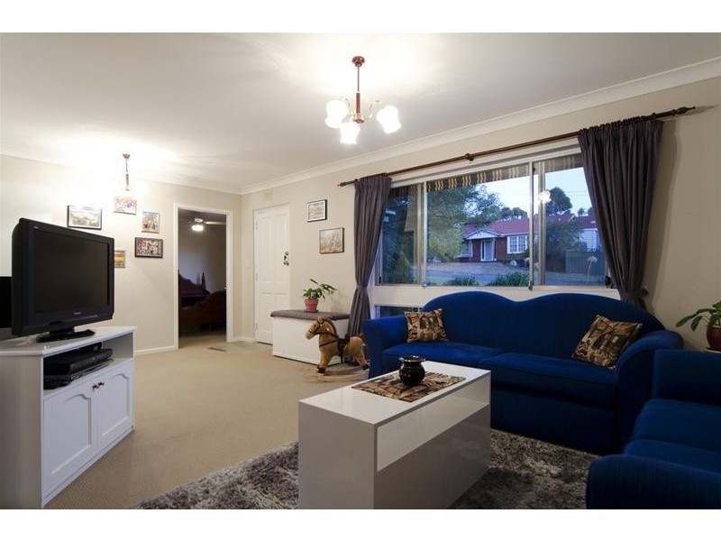 13 Norman Crescent, Hackham SA 5163