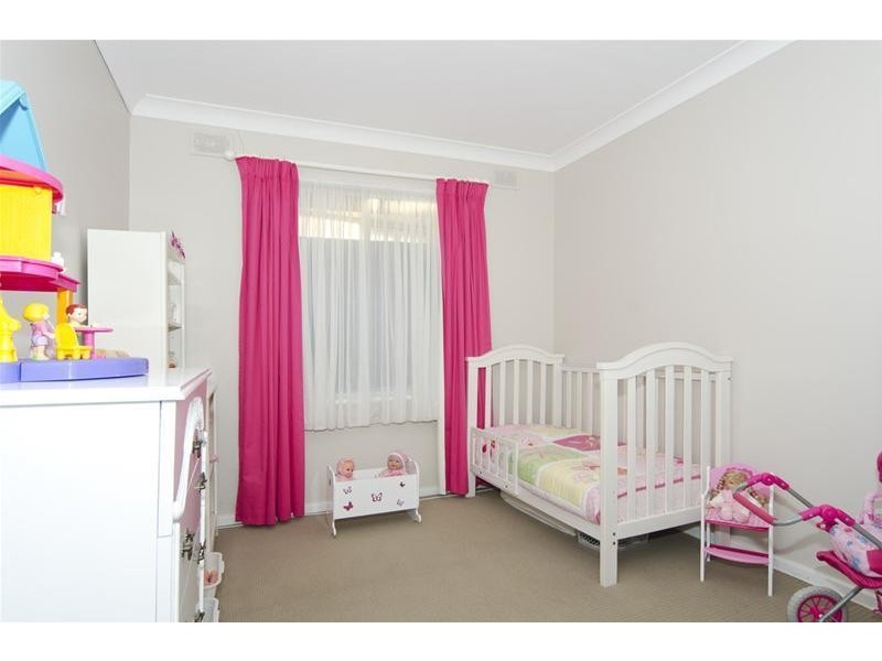 13 Norman Crescent, Hackham SA 5163