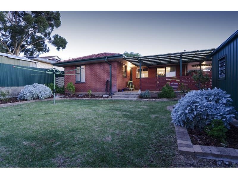 13 Norman Crescent, Hackham SA 5163