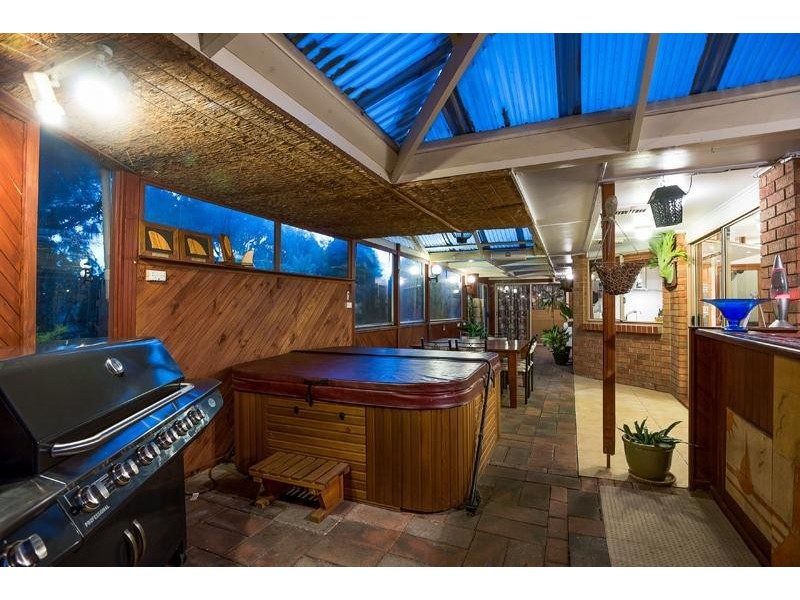 5 Marina Court, Hallett Cove SA 5158