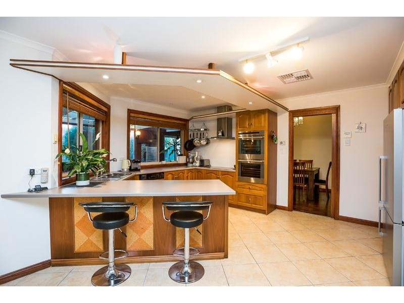 5 Marina Court, Hallett Cove SA 5158