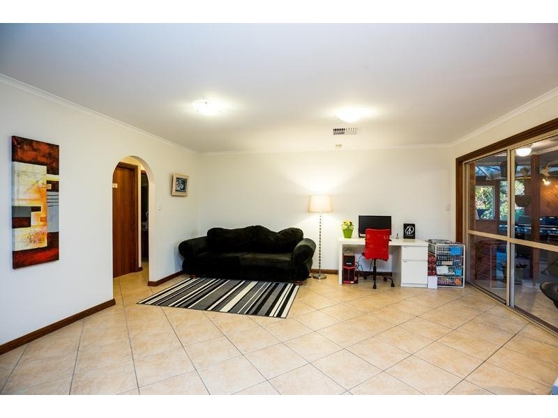 5 Marina Court, Hallett Cove SA 5158