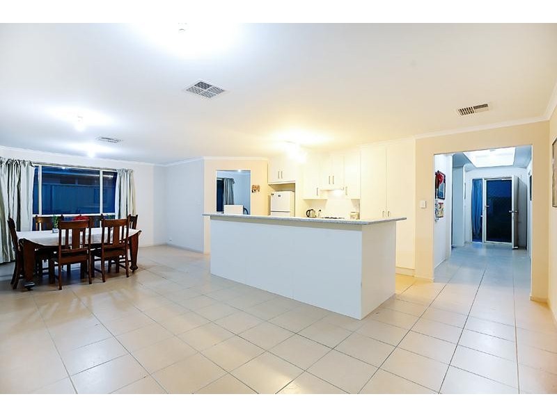 24 Aquamarine Avenue, Aldinga Beach SA 5173