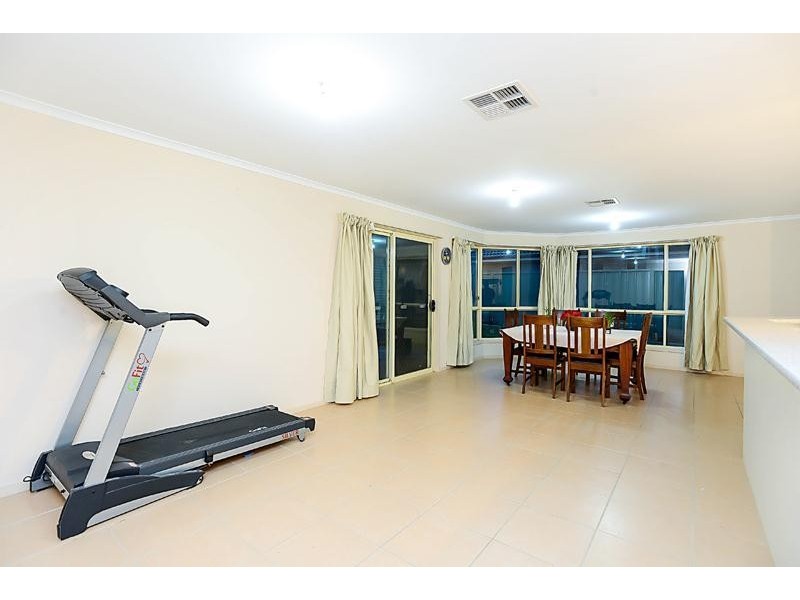 24 Aquamarine Avenue, Aldinga Beach SA 5173