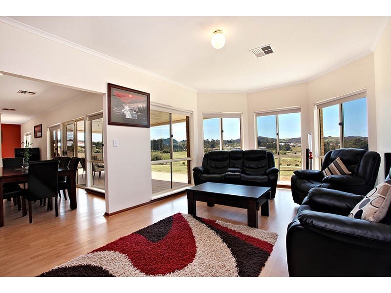 14 George Francis Drive, Mount Compass SA 5210