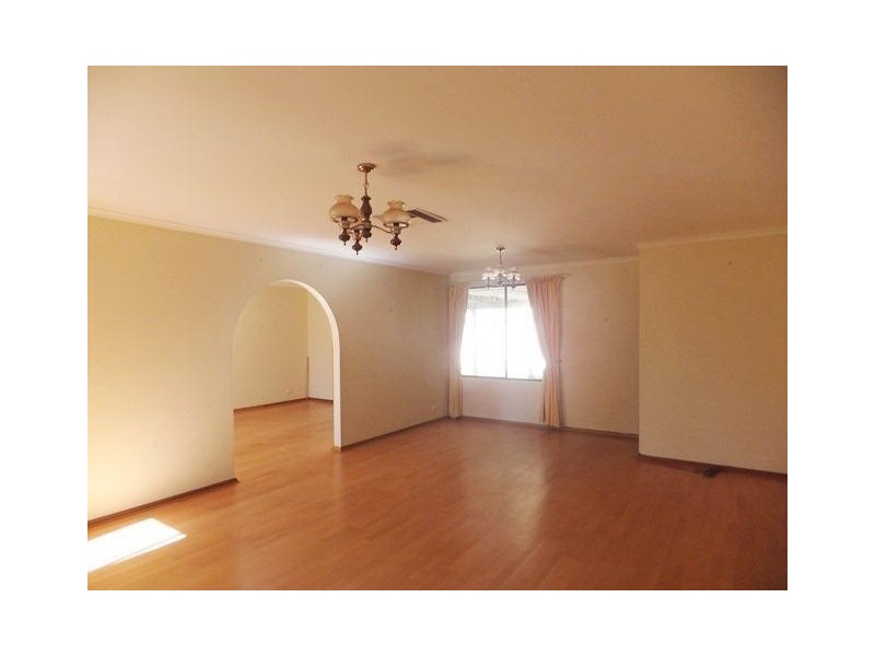 12 Macquarie Street, Moana SA 5169