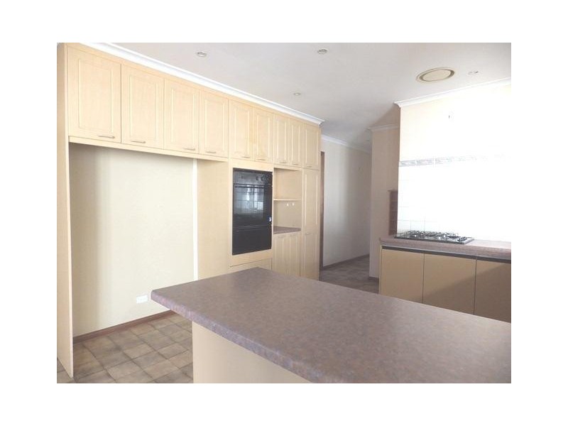 12 Macquarie Street, Moana SA 5169