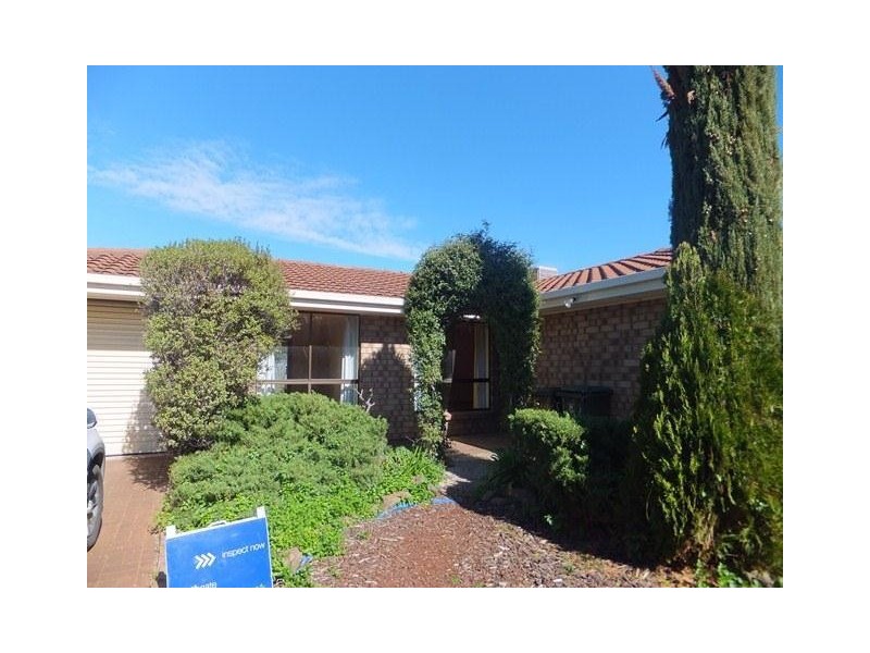 12 Macquarie Street, Moana SA 5169