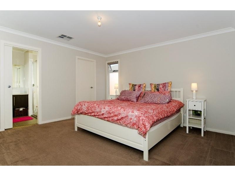 6 Alexander Terrace, Port Noarlunga SA 5167