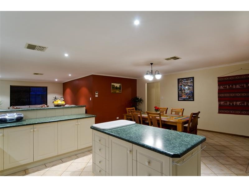 19 Seabreeze Crescent, Maslin Beach SA 5170