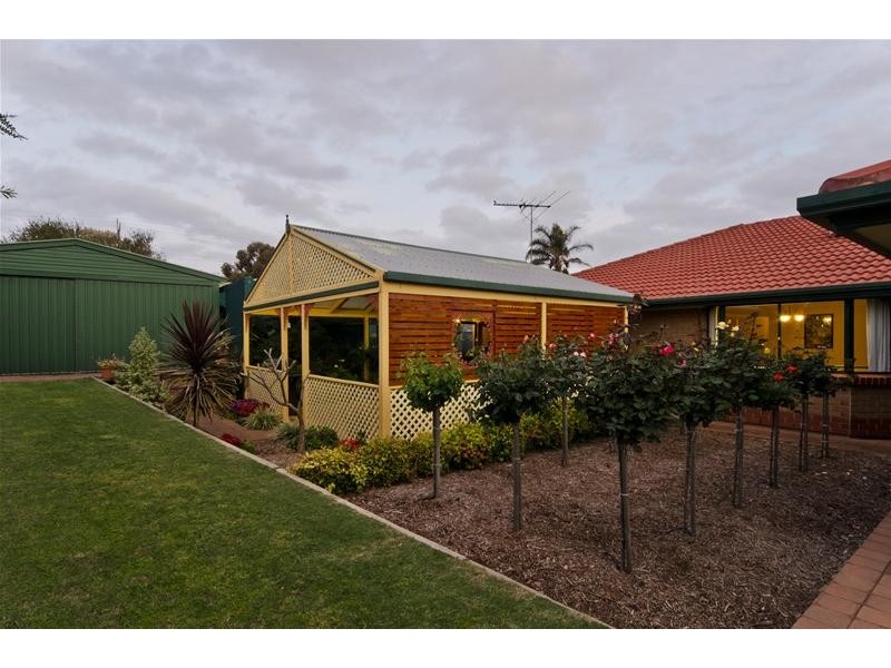 19 Seabreeze Crescent, Maslin Beach SA 5170