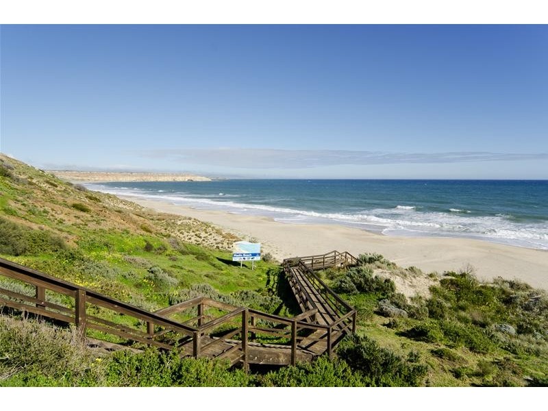 19 Seabreeze Crescent, Maslin Beach SA 5170