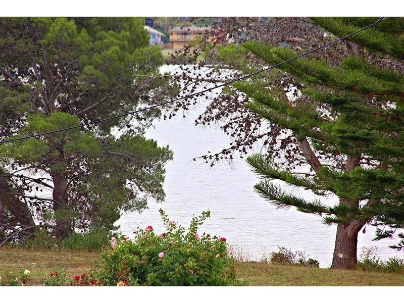 2 Price Street, Hindmarsh Island SA 5214