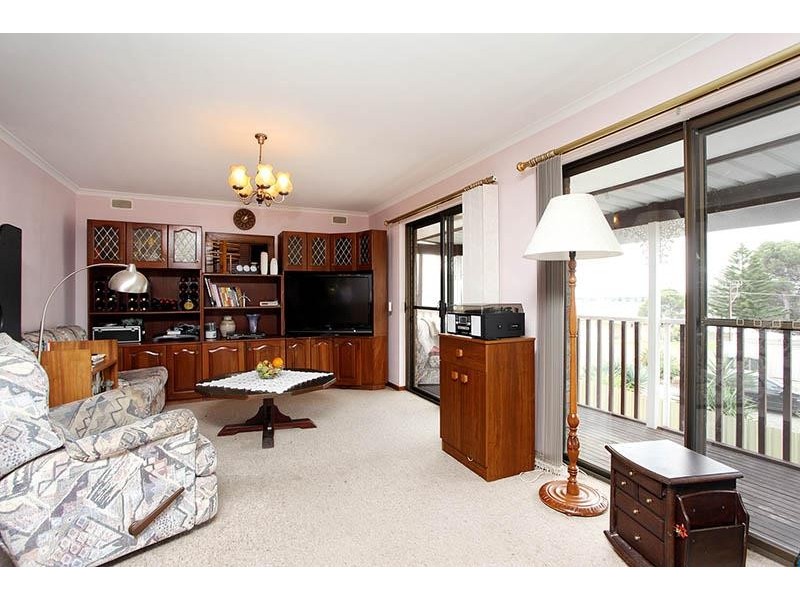 2 Price Street, Hindmarsh Island SA 5214