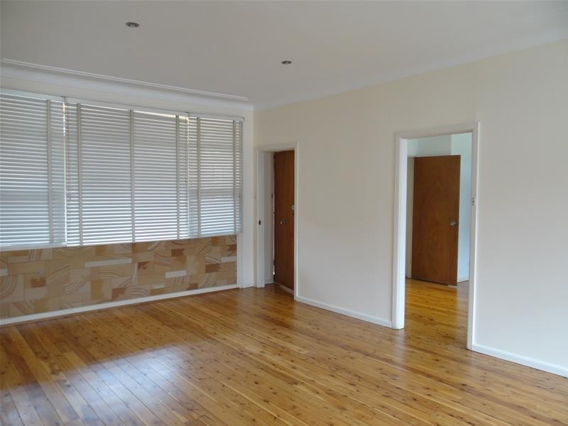 8 Tawa Street, Ashfield NSW 2131