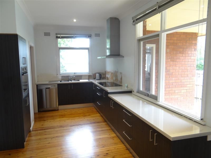 8 Tawa Street, Ashfield NSW 2131