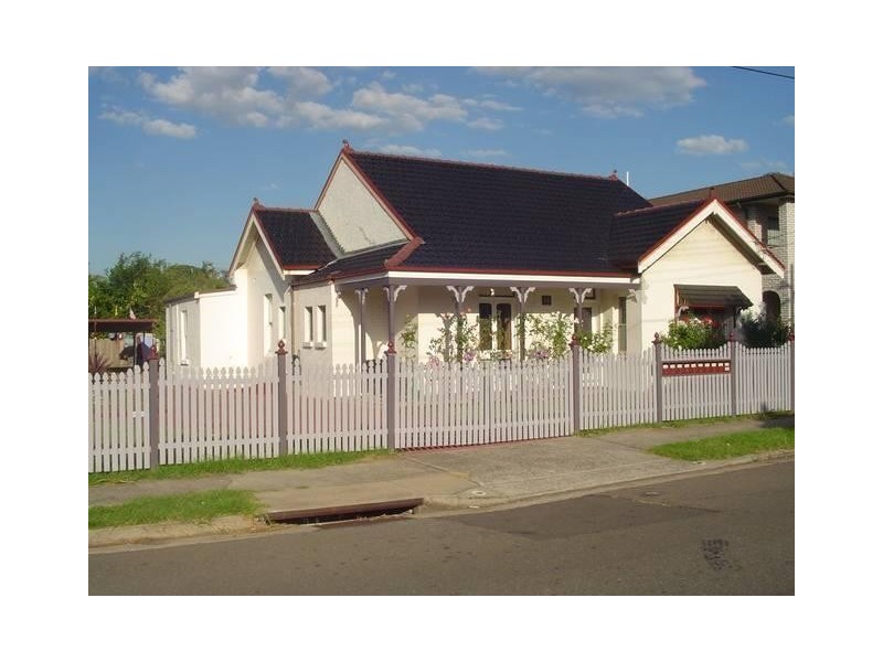 4/18 Young Street, Croydon NSW 2132