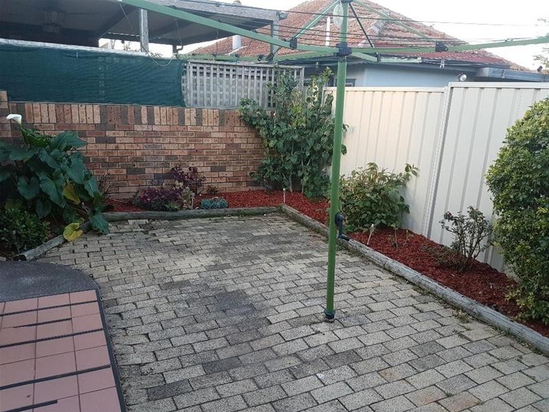 184A Juno Parade, Greenacre NSW 2190