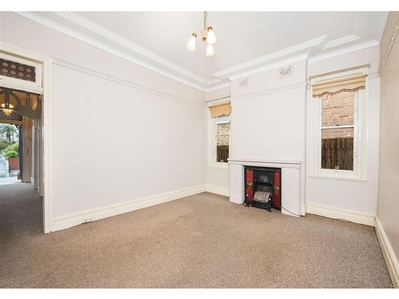 8 Moyes Street, Marrickville NSW 2204