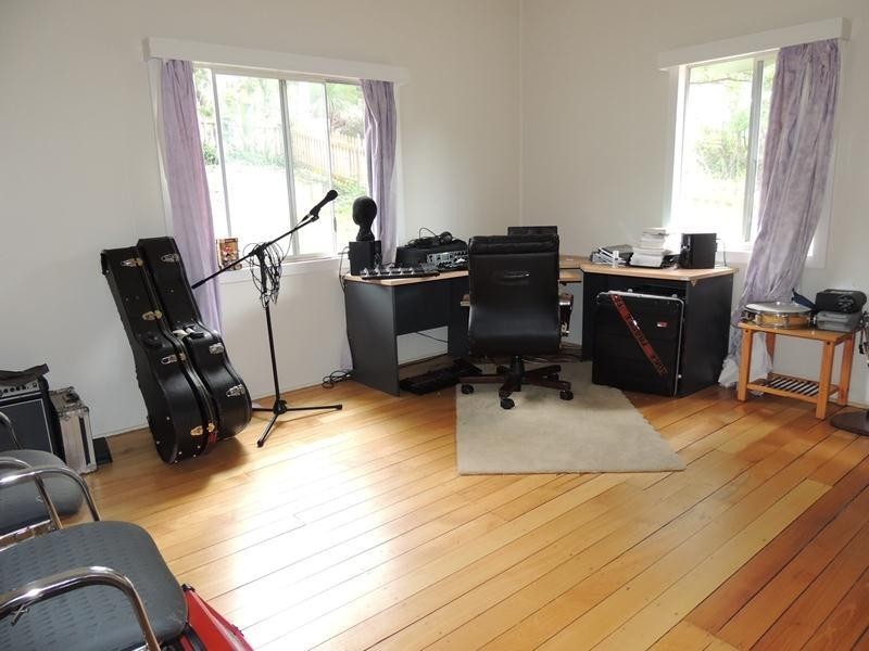 2 Mitchell Street, Uki NSW 2484