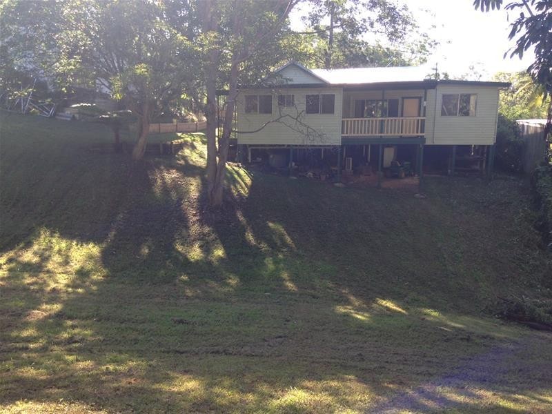 2 Mitchell Street, Uki NSW 2484