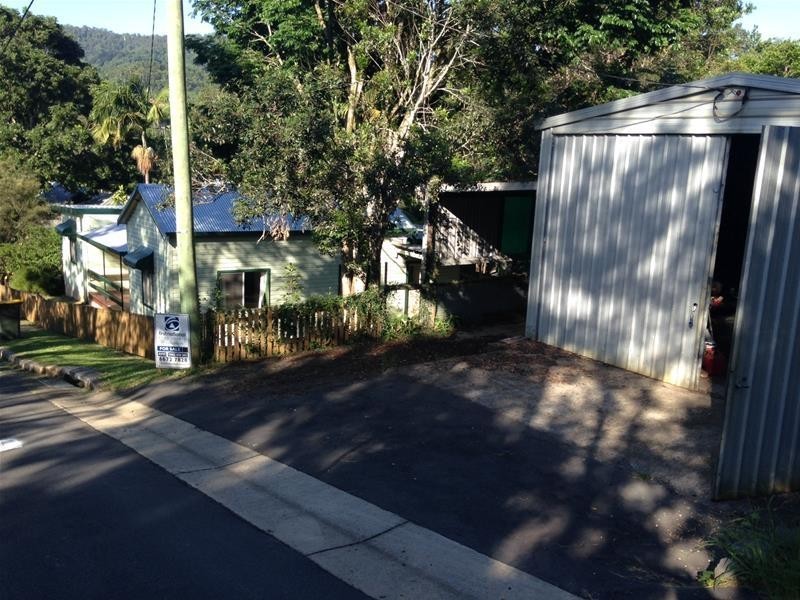 2 Mitchell Street, Uki NSW 2484